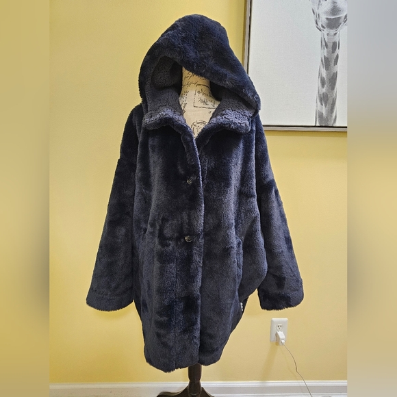 UGG Jackets & Blazers - NWOT UGG Nori Oversized Coat- Faux Fur